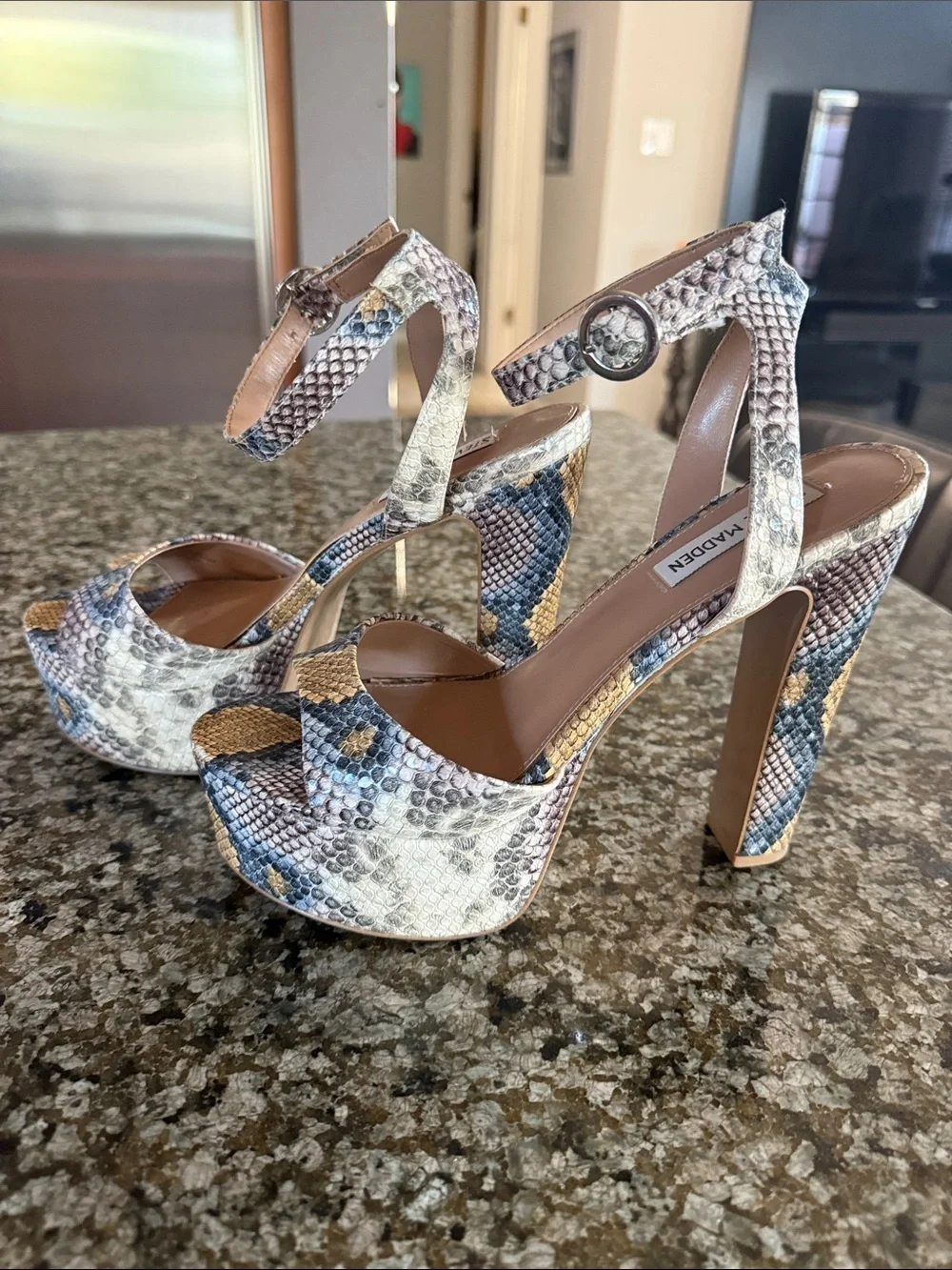 Steve Madden bold snake